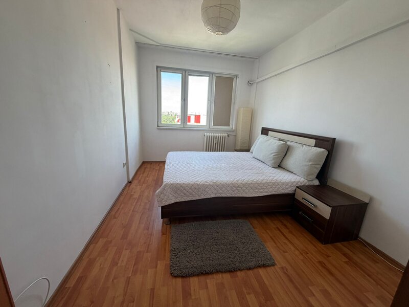 Titan, str. Lunca Bradului, Scoala 195 Hamburg, langa parc IOR